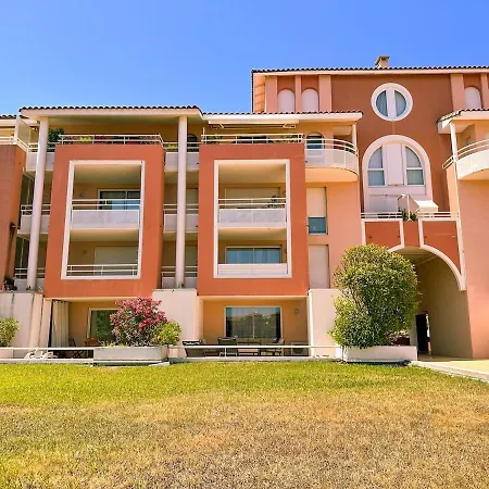 130 - Le Domitia, 2 Pers, Terrasse, Vue Sur Port *